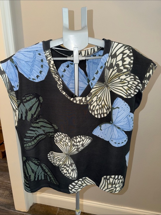 Cable & Gauge Tops - Cable & Gauge Black Butterfly Print blouse